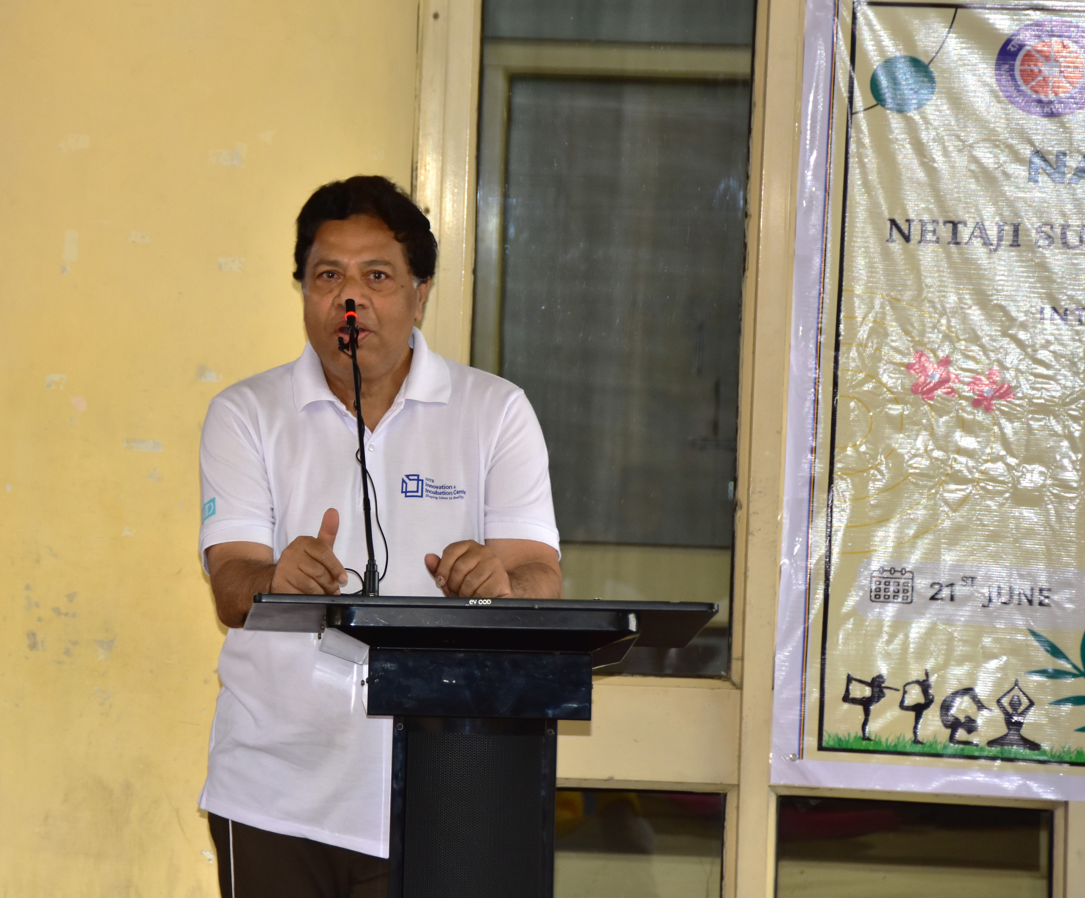 Hon,ble VC NSUT, Prof. Anand Srivastava addressing the students on the occasion of IDY 2024